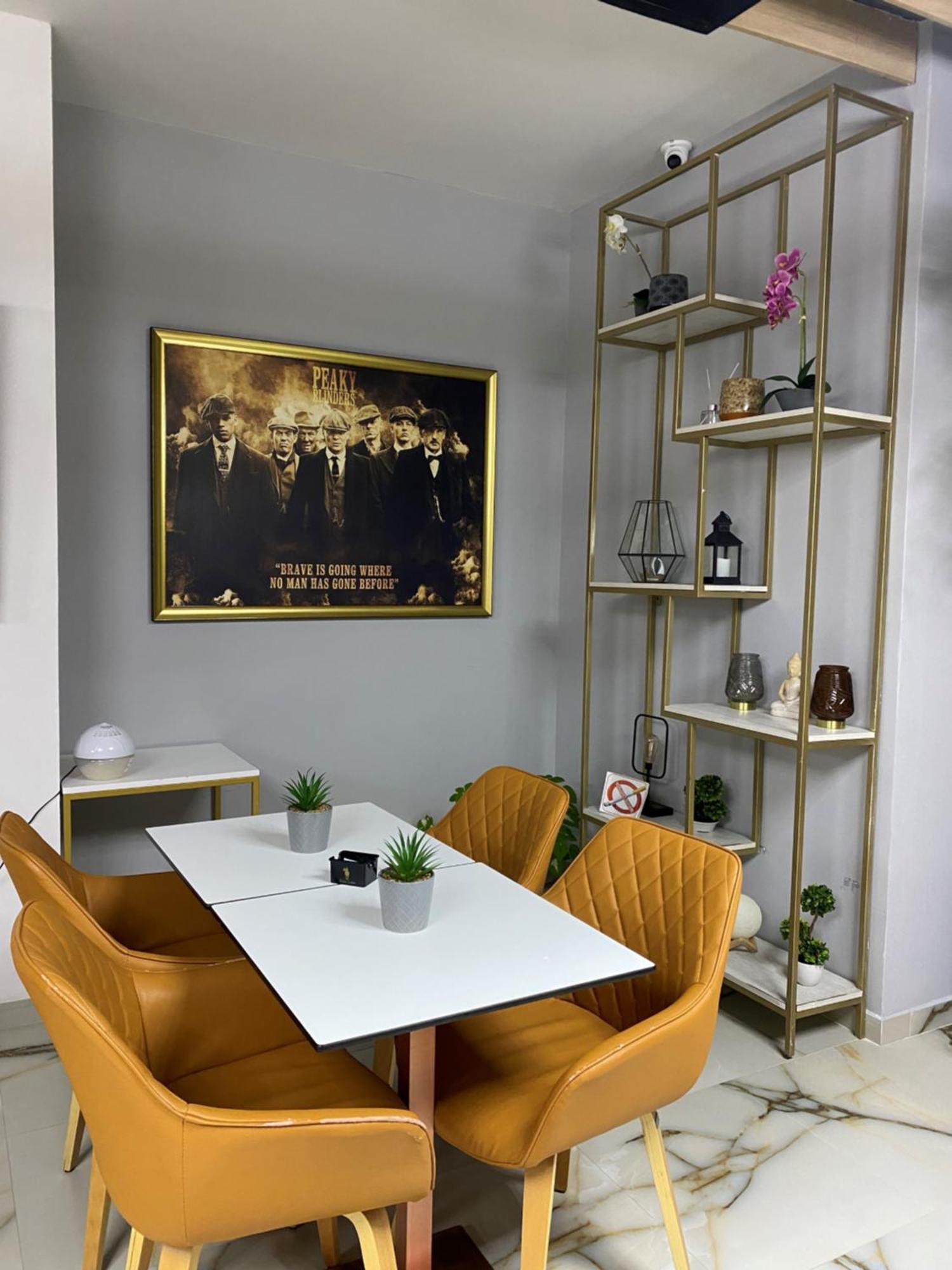 Peaky Hotel 4*